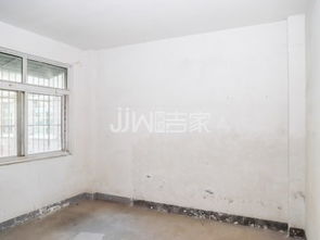 香缇美景小区毛坯通透两房，诚心出售，地铁七号线直达畅享便捷生活
